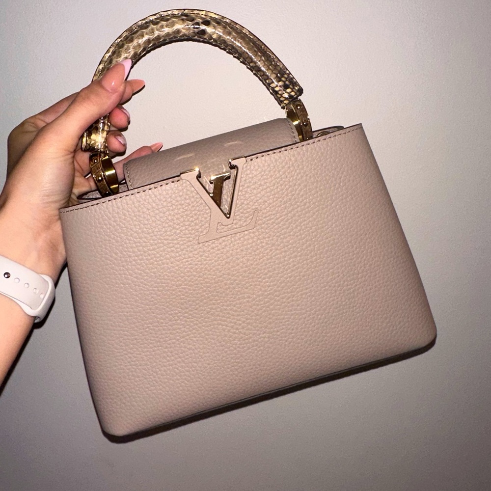 Authentic Louis Vuitton pithon handle Capucines BB!